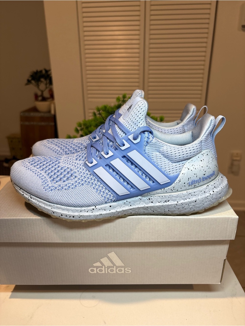 Adidas Ultraboost 1.0 Men’s Running Shoes size 8 , Rare Light Blue Graffiti